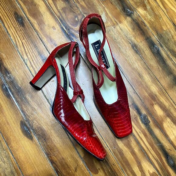 J Reneé red faux alligator square toe pumps size 6.5 - Picture 1 of 8